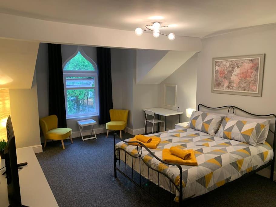 Fantastic Large 2 X Bedroom Flat, Free Parking سيل المظهر الخارجي الصورة