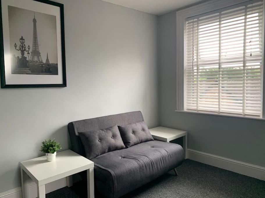 Fantastic Large 2 X Bedroom Flat, Free Parking سيل المظهر الخارجي الصورة